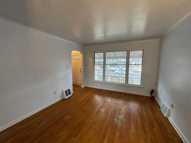 Photo - 21029 Blackmar Ave