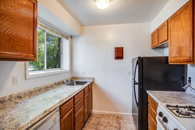 Photo - 5000 A St SE