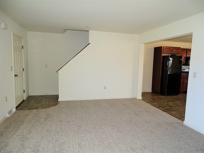 Photo - 336 Meadow View Dr