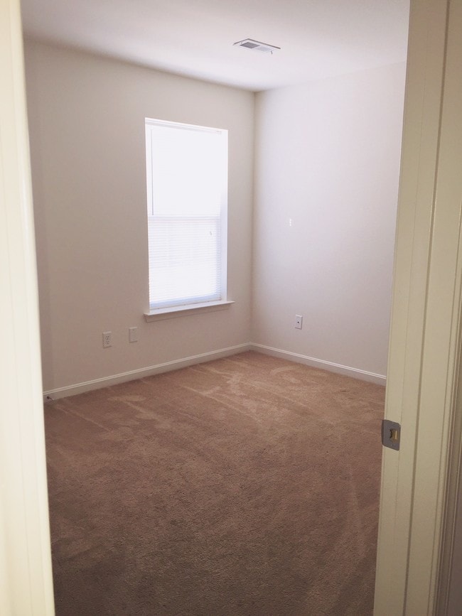 County Seat Apartments, LLC. For Rent in DE
