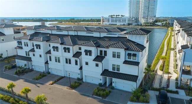 Photo - 5351 Bridge St