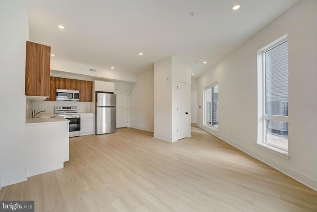 Photo - 4200 Lancaster Ave Unit 201