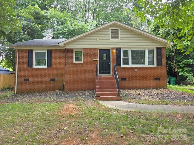 Photo - 4426 Holbrook Dr House