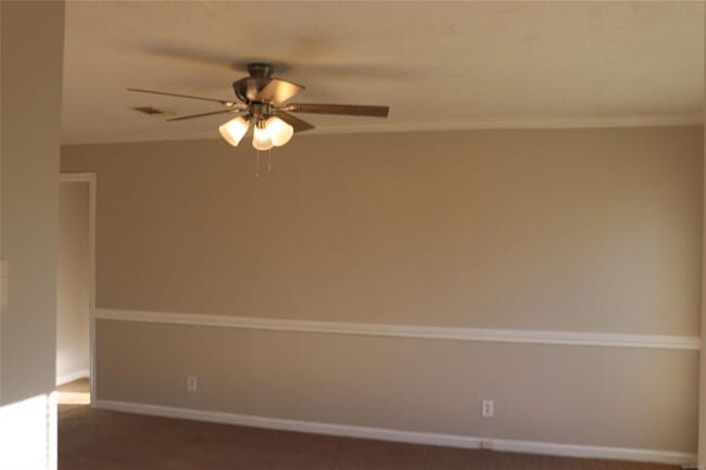 Photo - 760 N Burbank Dr