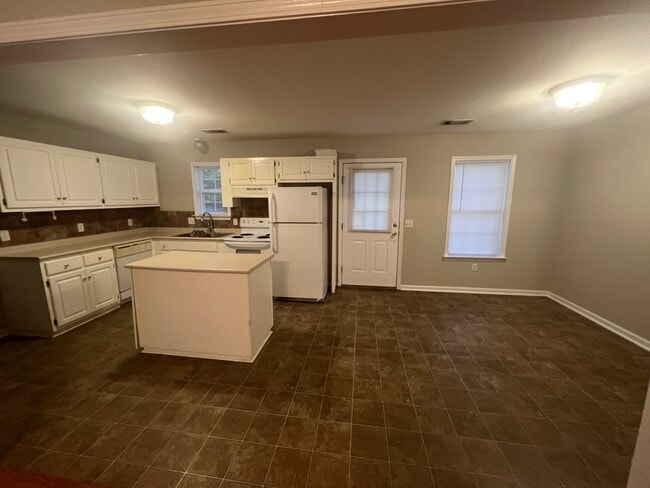 Photo - 2204 Gretels Hunt