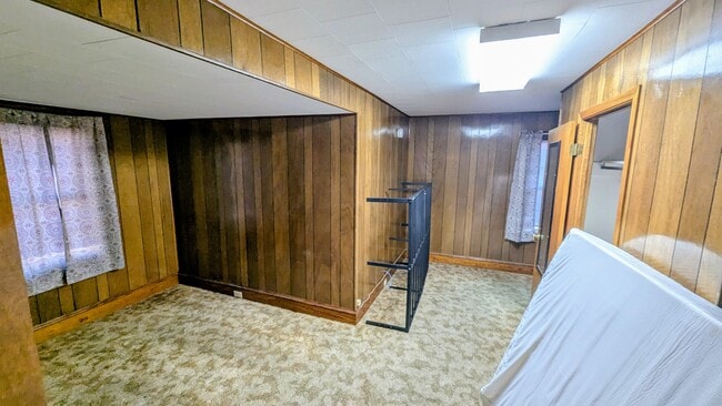 Bedroom - 1034 W Summer St Unit 2