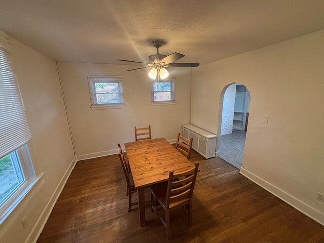 Photo - 16 Oak St