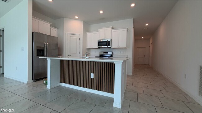 2901 NW 18th Pl