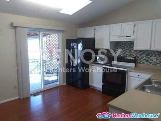 Photo - 11470 Jay St