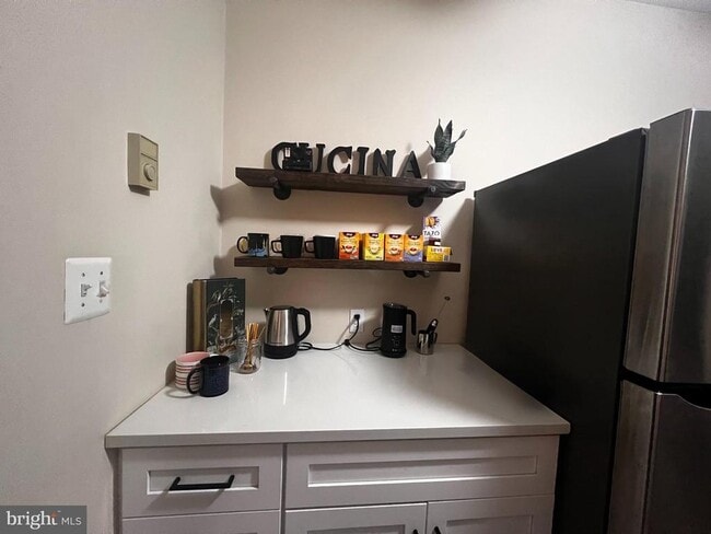 Photo - 203 Moreau St