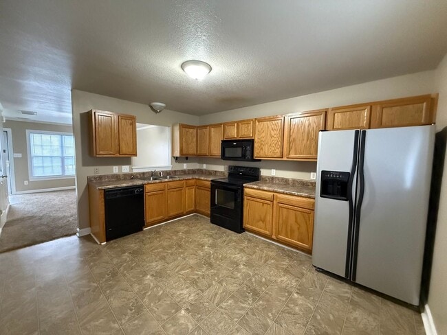 Photo - 110 Ashwood Dr