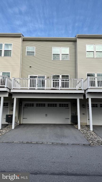 Photo - 743 Quarry Hill Rd