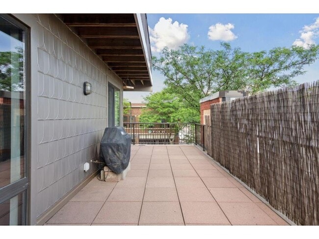 Photo - 10 E 26th St Unidad 201