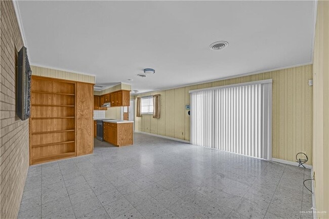 Photo - 21 E Walnut Ave