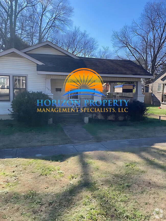 Building Photo - Adorable 2 Bedroom Bungalow Rental
