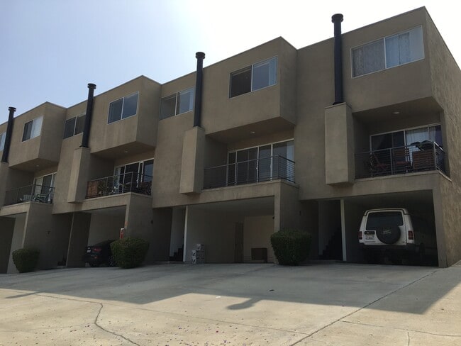 Photo - 1733 Lucile Ave Unidad 6