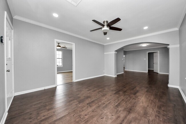 Building Photo - 8226 Harding St