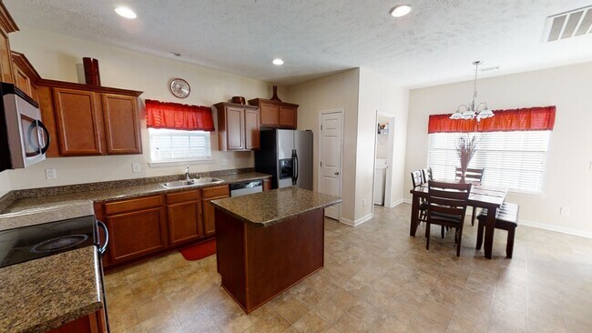 Photo - 1113 Shire Dr
