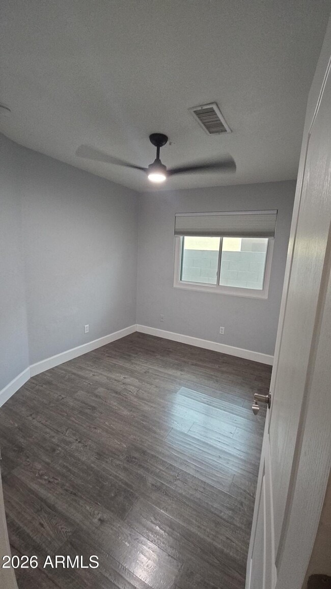 Photo - 151 W Sagebrush St