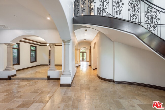 Photo - 120 S Almont Dr