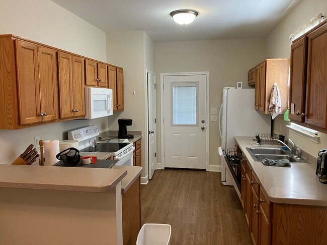 Photo - 110 Heyward Dr