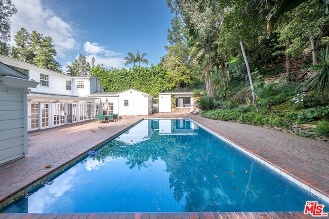 Photo - 1148 Coldwater Canyon Dr