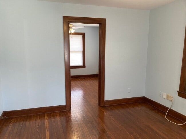 Photo - 1707 Sidney St