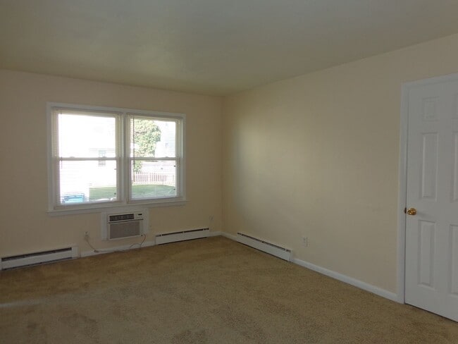 Photo - Coronet4626 Unit #B