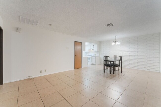 Photo - Single Story Condo One Bedroom and One Bathroom with a Washer and Dryer Unidad G