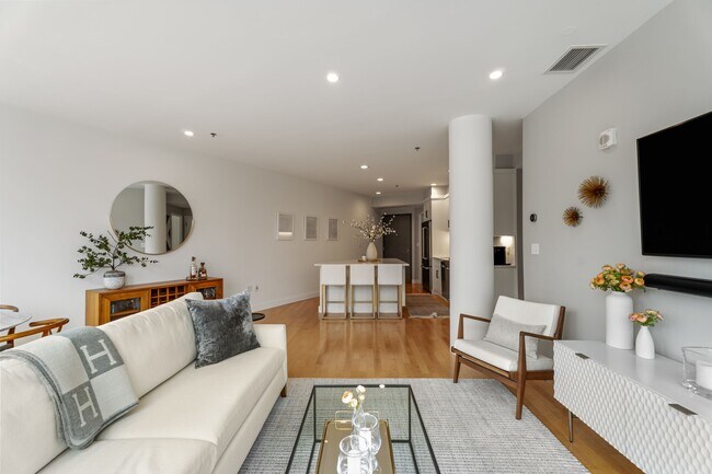 Photo - 9 W Broadway Unit 321