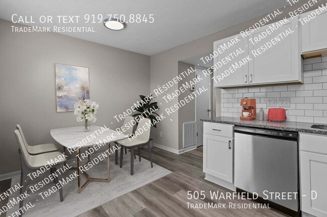 Building Photo - 505 Warfield St Unit D
