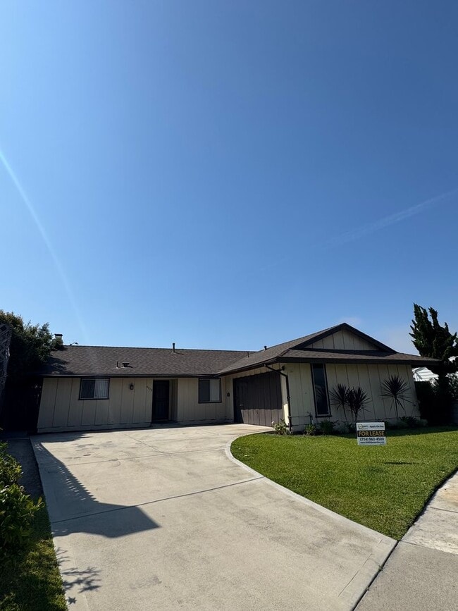 Building Photo - 6512 Cadiz Cir Rental
