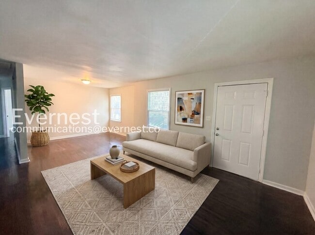 Photo - 605 71st St S