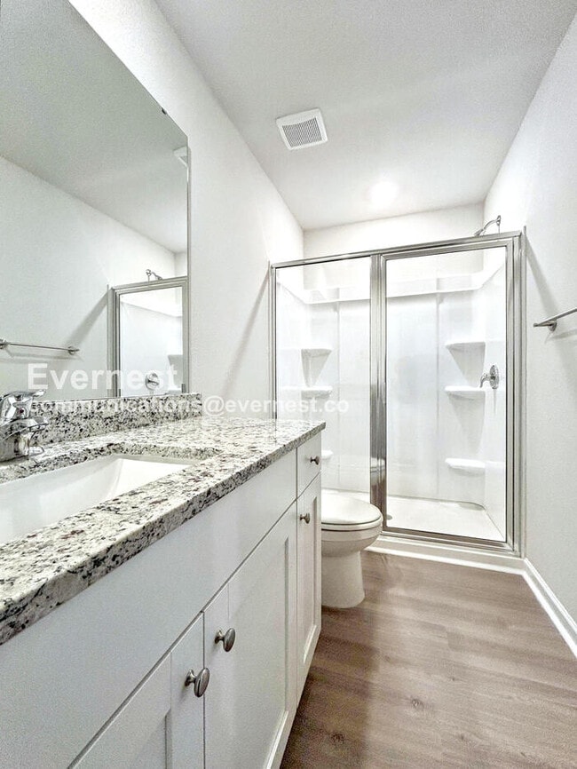 Photo - 2104 Willow Gln Dr