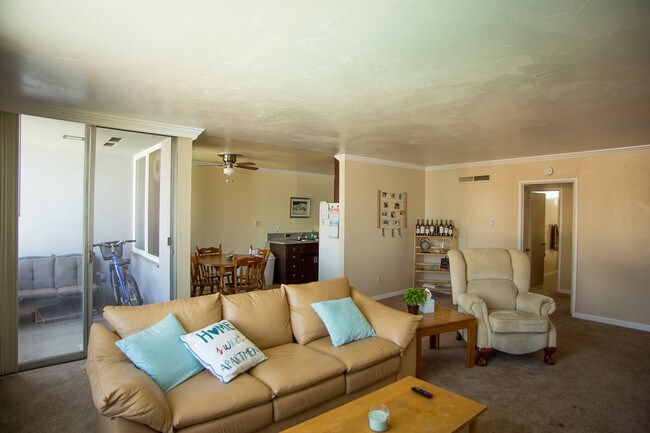 Photo - College View Apartments