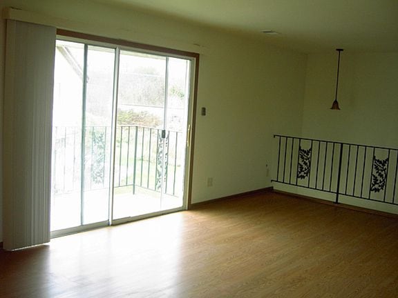 Photo - 2008 MacArthur Rd