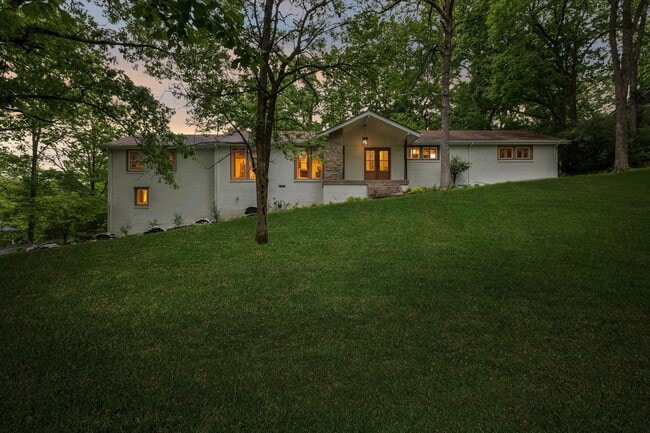 Building Photo - 909 Plateau Pkwy