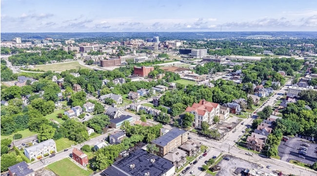 Photo - 818 William Howard Taft Rd