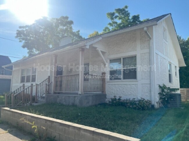 Photo - 117 W 36th St