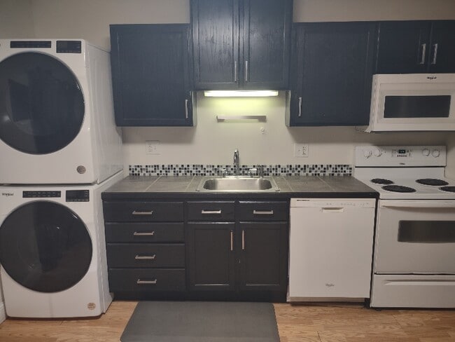 Photo - 2200 N 68th St