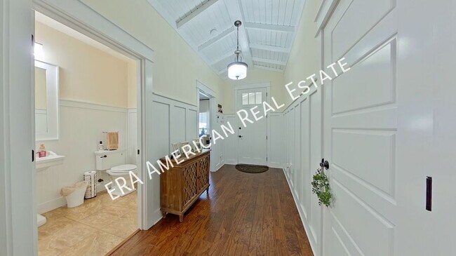 Photo - 6018 Trestle St