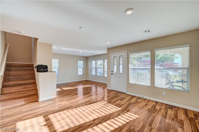 Photo - 2054 Waterlily View St