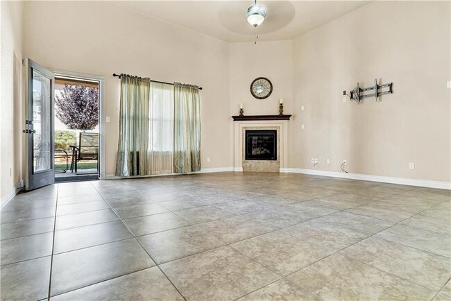 Photo - Sandstone Ranch Estates El Paso 3 Bed Refrig A/C!