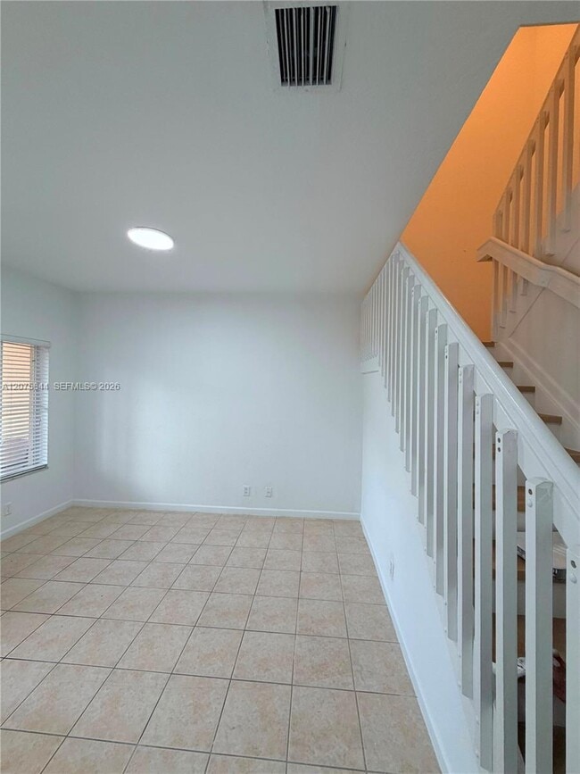 Photo - 102 S Santa Catalina Cir