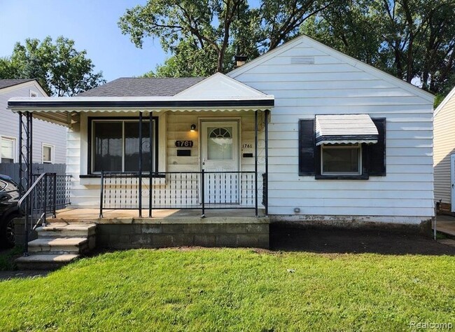 Building Photo - 1761 E Milton Ave Rental