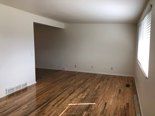 Photo - 2305 S 1700 E