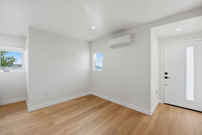 Photo - 2735 Broadway-3 Unit 3