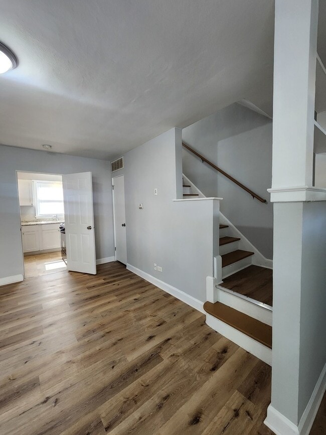 Photo - 1338 Wentworth Ave
