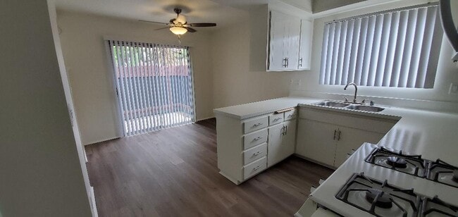 Photo - 14271 Browning Ave Unidad 39