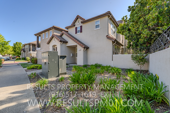 Spacious and Beautiful Folsom 4 Bedroom To... - Spacious and Beautiful Folsom 4 Bedroom To... Casa